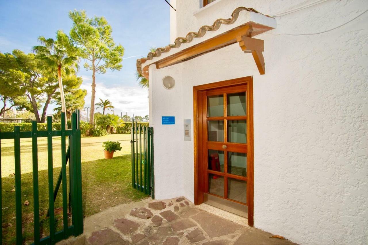 Beachfront Apartment Port d'Alcúdia Exterior foto