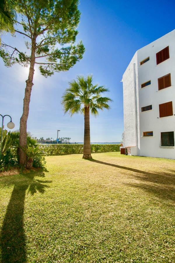 Beachfront Apartment Port d'Alcúdia Exterior foto